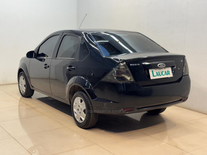 FIESTA 1.6 MPI 8V GASOLINA 4P MANUAL - 2011 - CASCA