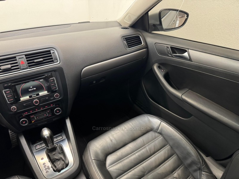 JETTA 2.0 TSI HIGHLINE 200CV GASOLINA 4P TIPTRONIC - 2012 - CASCA