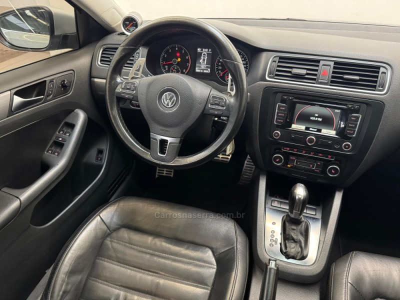 JETTA 2.0 TSI HIGHLINE 200CV GASOLINA 4P TIPTRONIC - 2012 - CASCA