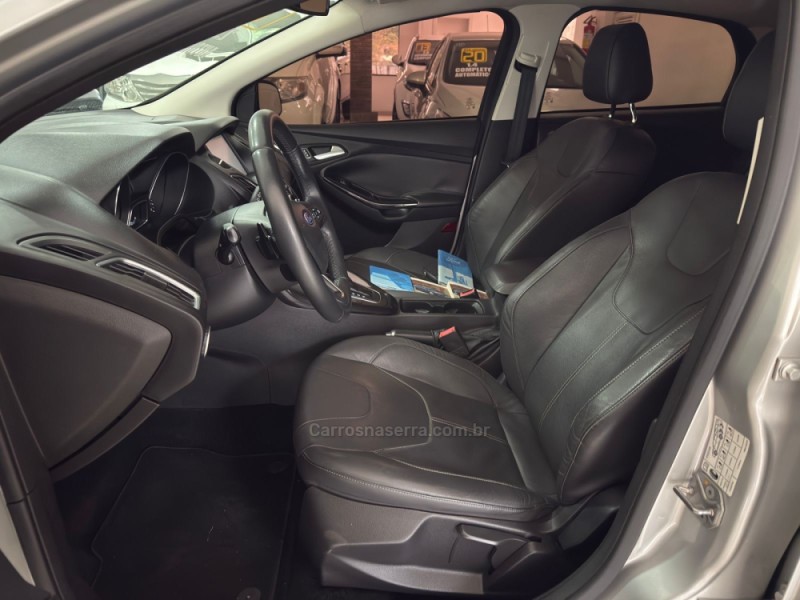 FOCUS 2.0 TITANIUM HATCH 16V FLEX 4P AUTOMÁTICO - 2016 - NOVA BASSANO