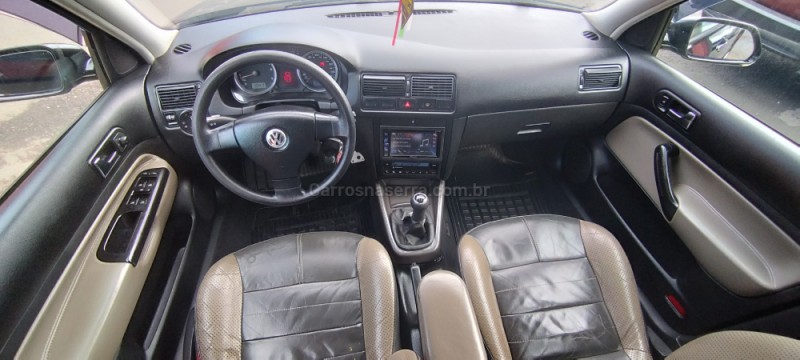 GOLF 1.6 MI SPORTLINE 8V FLEX 4P MANUAL - 2009 - FARROUPILHA