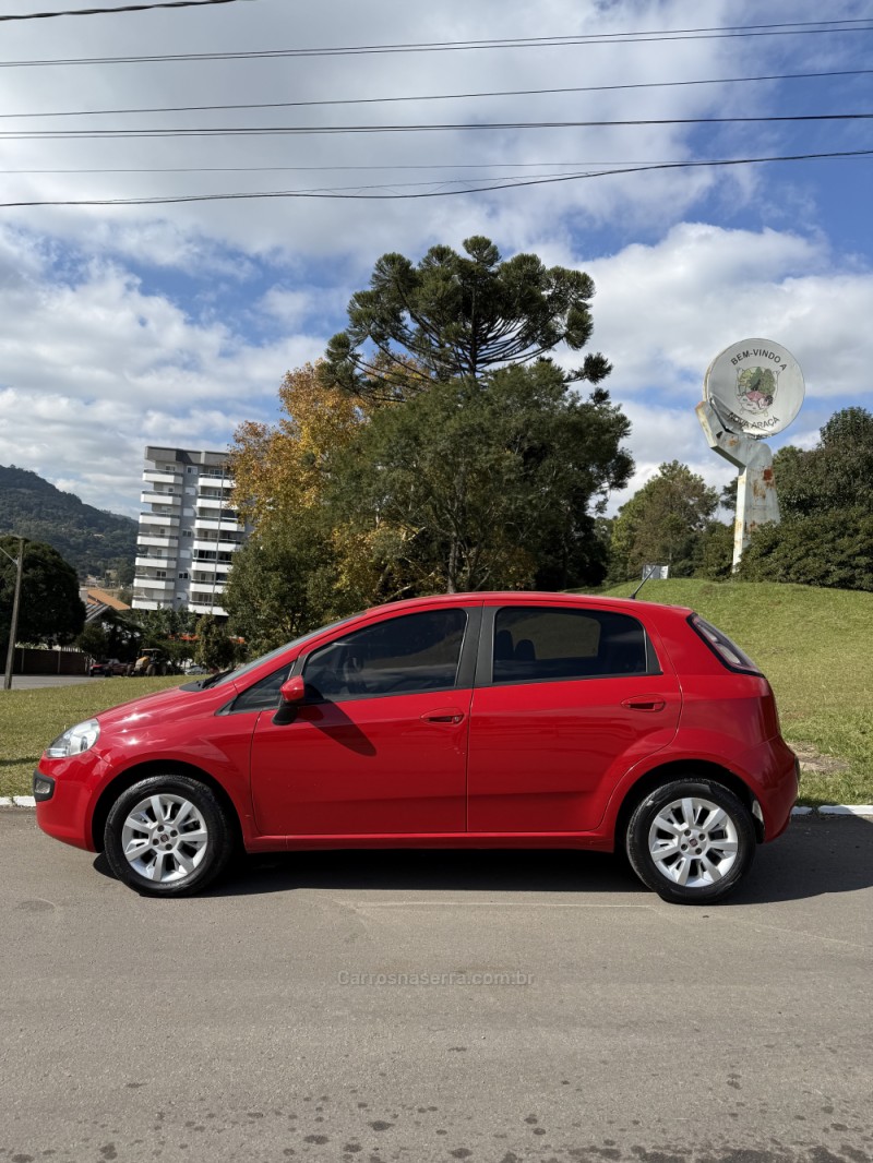 PUNTO 1.4 ATTRACTIVE 8V FLEX 4P MANUAL - 2013 - NOVA ARAçá