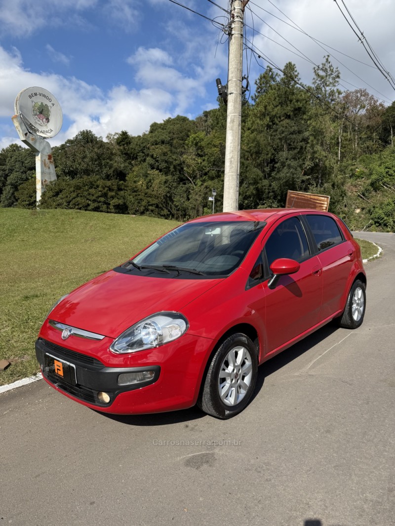 PUNTO 1.4 ATTRACTIVE 8V FLEX 4P MANUAL - 2013 - NOVA ARAçá