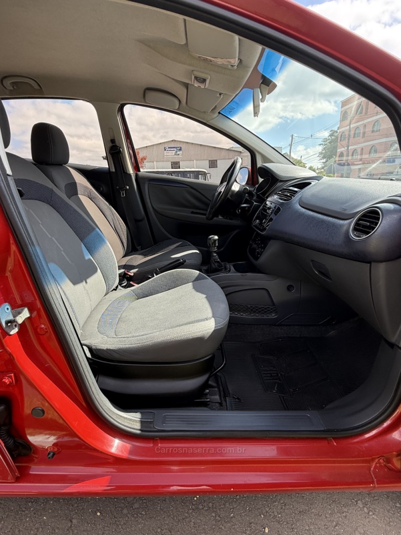 PUNTO 1.4 ATTRACTIVE 8V FLEX 4P MANUAL - 2013 - NOVA ARAçá
