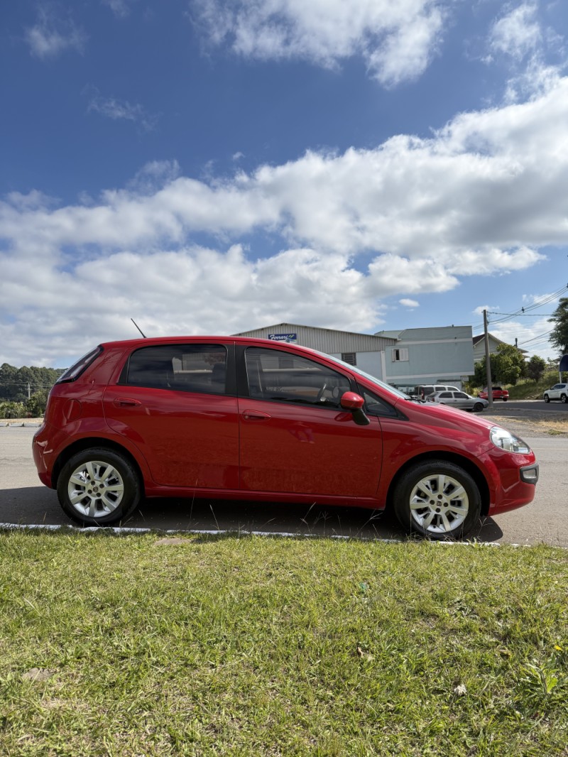 PUNTO 1.4 ATTRACTIVE 8V FLEX 4P MANUAL - 2013 - NOVA ARAçá
