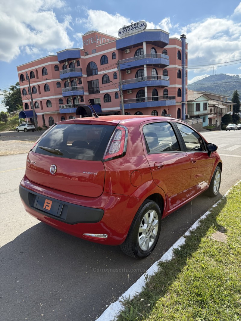 PUNTO 1.4 ATTRACTIVE 8V FLEX 4P MANUAL - 2013 - NOVA ARAçá