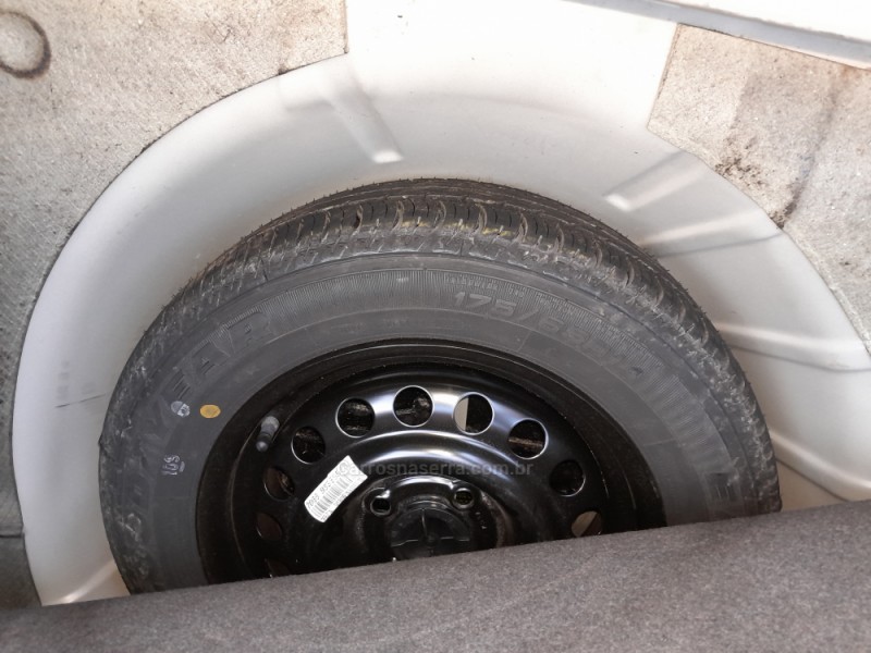PRISMA 1.4 MPFI LT 8V FLEX 4P MANUAL - 2010 - NOVA PRATA