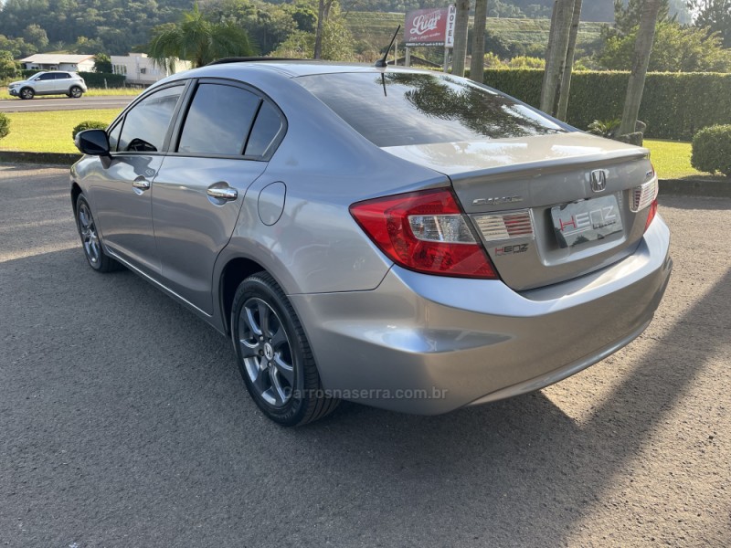 CIVIC 1.8 EXS 16V FLEX 4P AUTOMÁTICO - 2013 - BOM PRINCíPIO