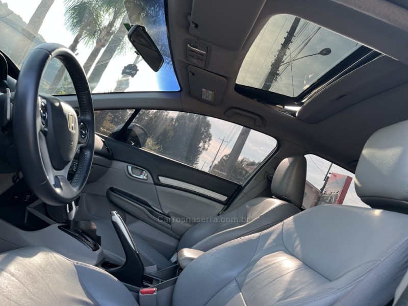 CIVIC 1.8 EXS 16V FLEX 4P AUTOMÁTICO - 2013 - BOM PRINCíPIO