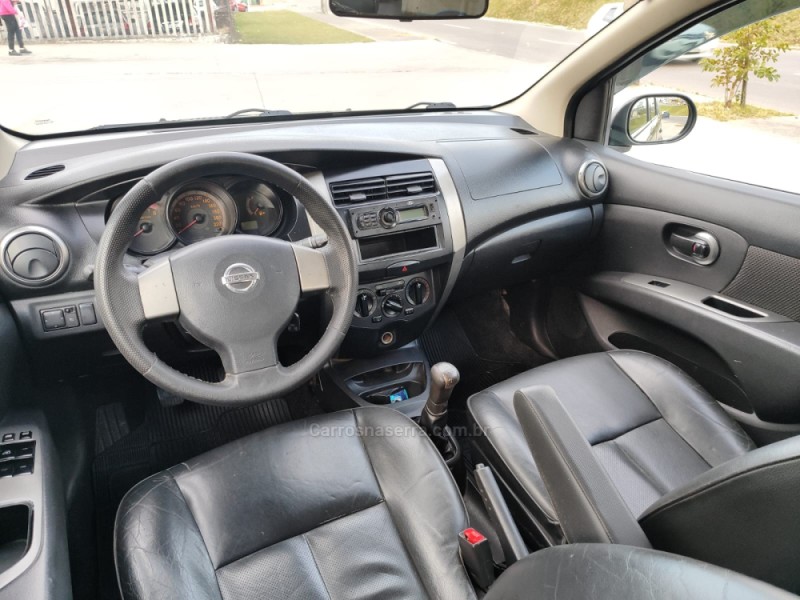 LIVINA 1.6 X-GEAR 16V FLEX 4P MANUAL - 2010 - FARROUPILHA