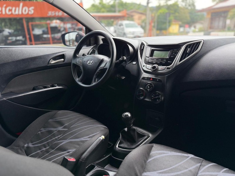 HB20 1.0 COMFORT 12V FLEX 4P MANUAL - 2014 - TRêS COROAS