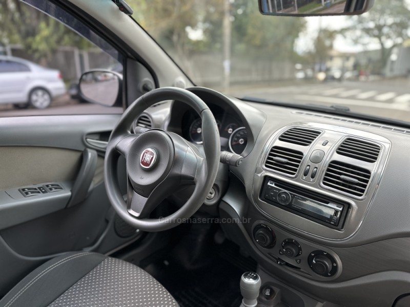 GRAND SIENA 1.6 MPI ESSENCE 16V FLEX 4P MANUAL - 2014 - PAROBé
