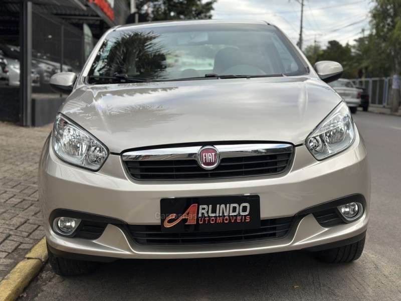 GRAND SIENA 1.6 MPI ESSENCE 16V FLEX 4P MANUAL - 2014 - PAROBé