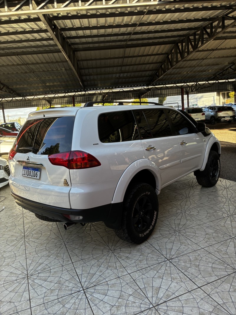 PAJERO 3.2 4X4 16V TURBO INTERCOOLER DIESEL 4P AUTOMÁTICO - 2013 - CAXIAS DO SUL