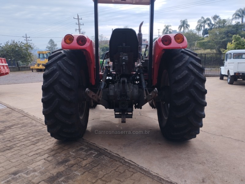 TRATOR 4275  - 2011 - GUAPORé