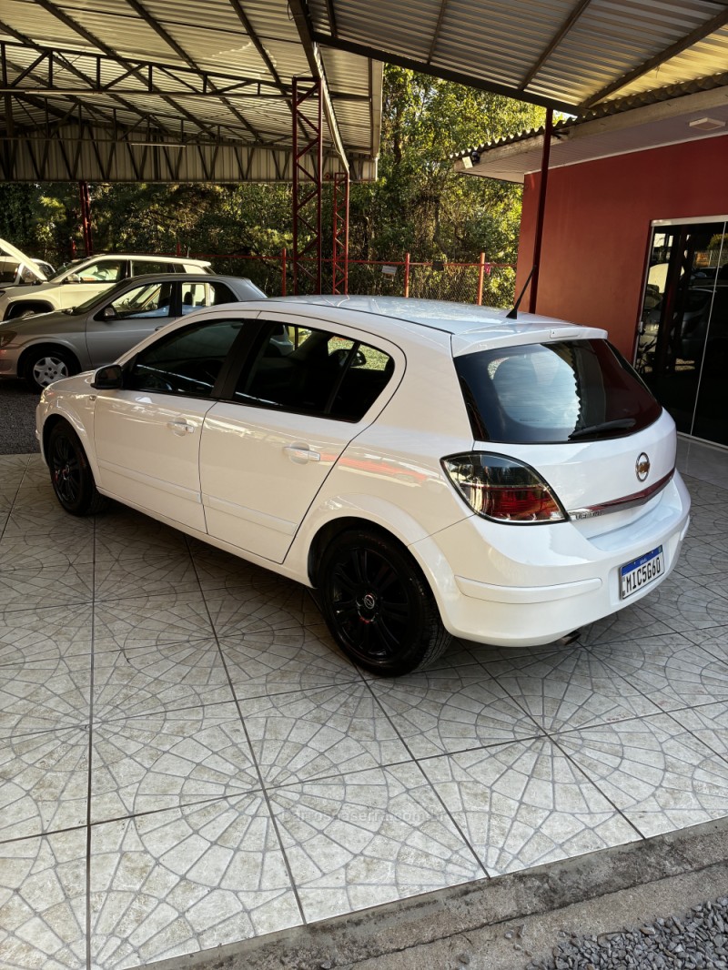 VECTRA 2.0 MPFI GT HATCH 8V FLEX 4P AUTOMÁTICO - 2008 - CAXIAS DO SUL