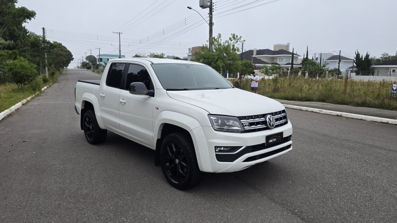AMAROK 3.0 V6 TDI HIGHLINE CD DIESEL 4MOTION AUTOMÁTICO