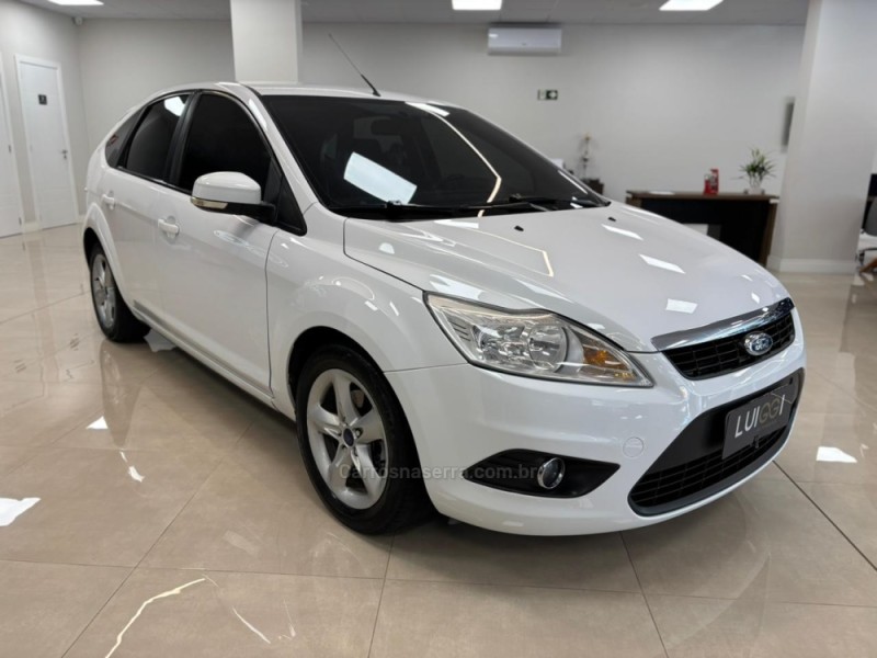 FOCUS 1.6 GL 16V FLEX 4P MANUAL - 2013 - CARLOS BARBOSA