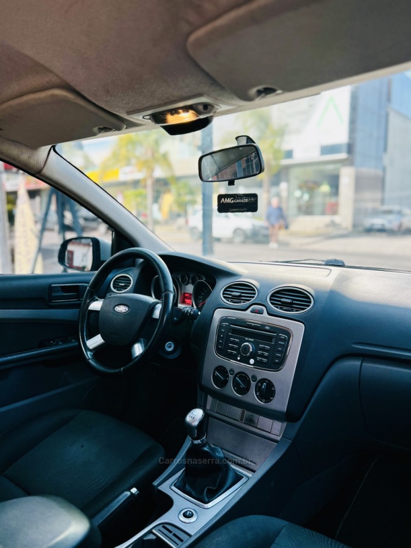 FOCUS 1.6 GLX SEDAN 8V FLEX 4P MANUAL - 2013 - CAXIAS DO SUL