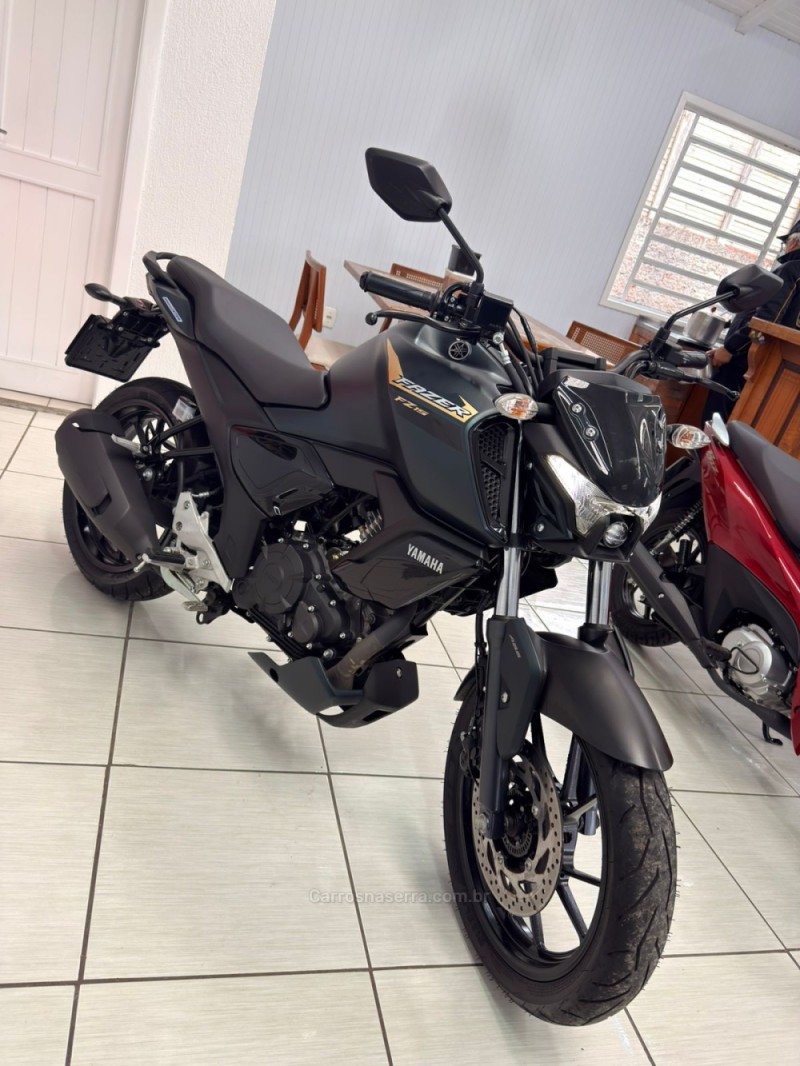 FAZER FZ15 ABS CONNECTED - 2025 - CANELA