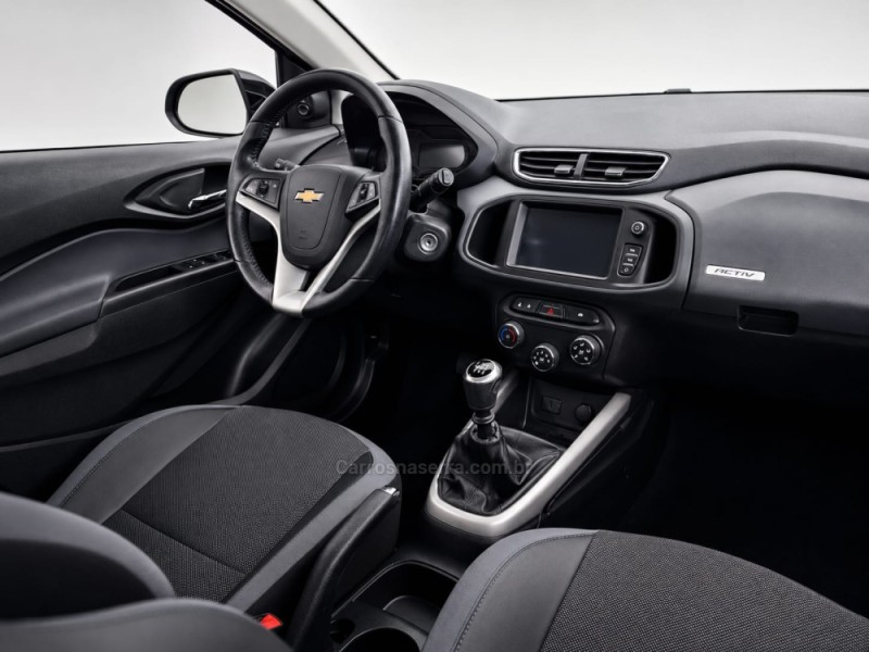 ONIX 1.4 MPFI ACTIV 8V FLEX 4P MANUAL - 2019 - CAXIAS DO SUL