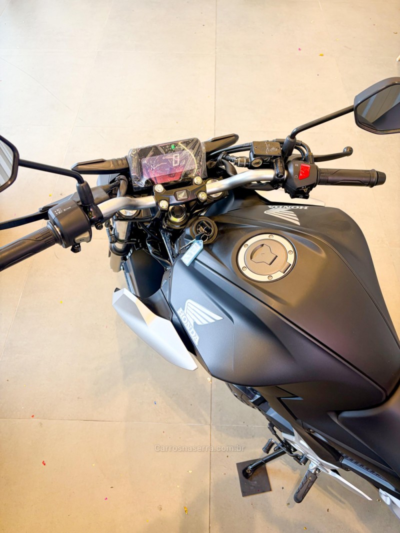 CB 300F TWISTER CBS - 2026 - VERANóPOLIS