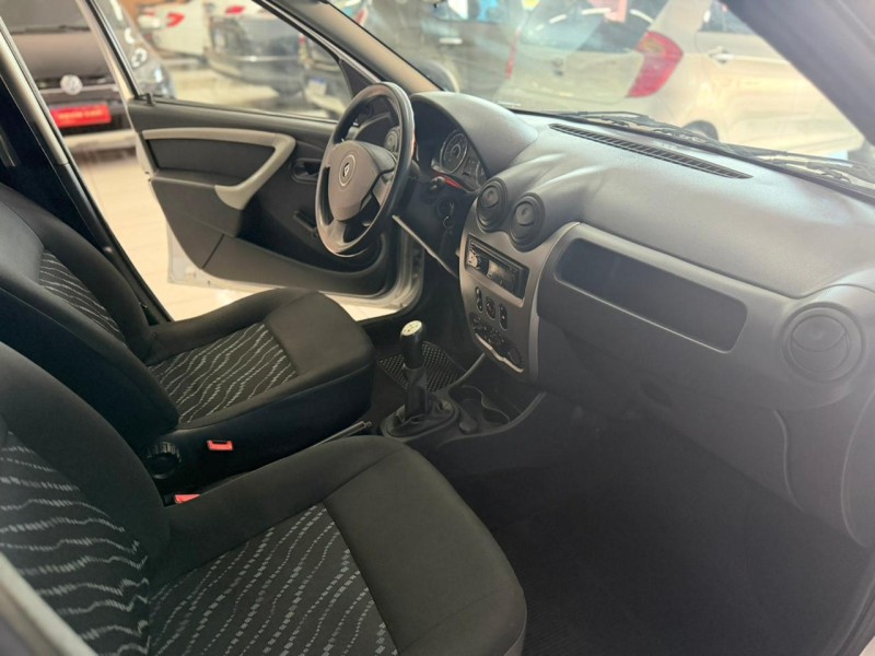 LOGAN 1.0 AUTHENTIQUE 16V FLEX 4P MANUAL - 2011 - CAXIAS DO SUL
