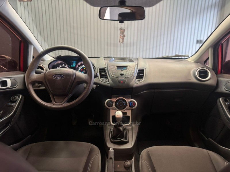FIESTA 1.6 SE HATCH 16V FLEX 4P MANUAL - 2017 - DOIS IRMãOS