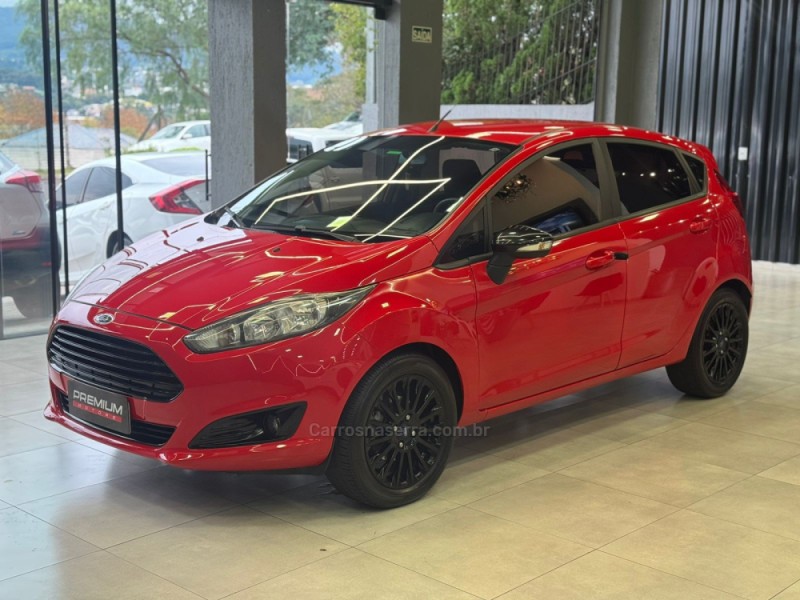 FIESTA 1.6 SE HATCH 16V FLEX 4P MANUAL - 2017 - DOIS IRMãOS