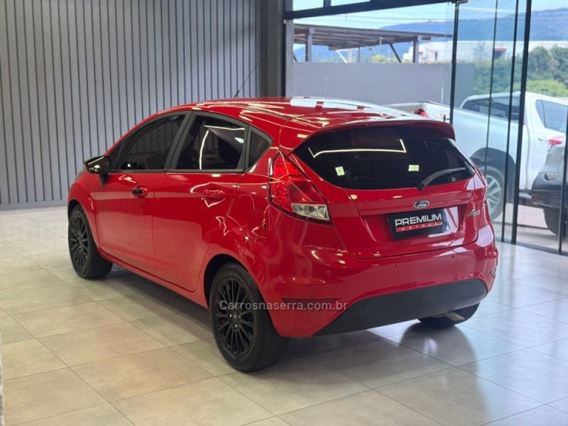 FIESTA 1.6 SE HATCH 16V FLEX 4P MANUAL - 2017 - DOIS IRMãOS