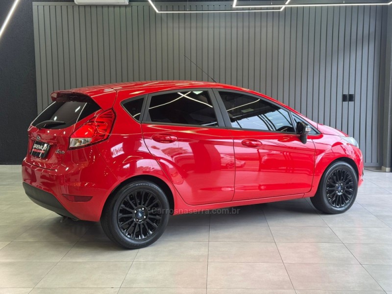 FIESTA 1.6 SE HATCH 16V FLEX 4P MANUAL - 2017 - DOIS IRMãOS