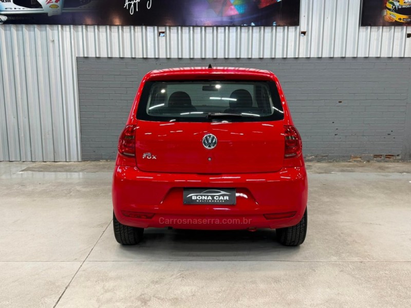 FOX 1.0 ITREND 8V FLEX 4P MANUAL - 2013 - CAXIAS DO SUL