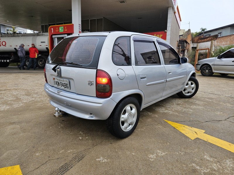 CORSA 1.0 MPFI MILENIUM 8V GASOLINA 4P MANUAL - 2002 - CAXIAS DO SUL