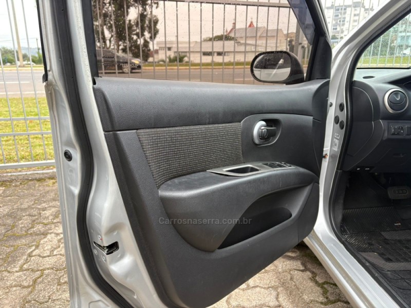 LIVINA 1.8 16V FLEX 4P AUTOMÁTICO - 2012 - FARROUPILHA