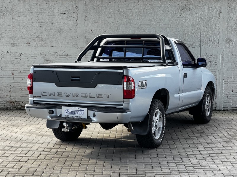 S10 2.4 MPFI ADVANTAGE 4X2 CS 8V FLEX 2P MANUAL - 2011 - BENTO GONçALVES