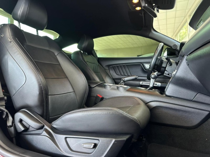 MUSTANG 5.0 GT PREMIUM COUPÉ V8 32V GASOLINA 2P AUTOMÁTICO - 2018 - NOVO HAMBURGO