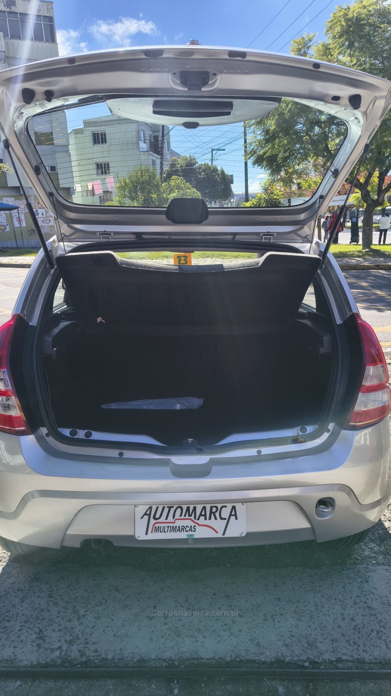 SANDERO 1.6 PRIVILÉGE 8V FLEX 4P MANUAL - 2013 - CAXIAS DO SUL