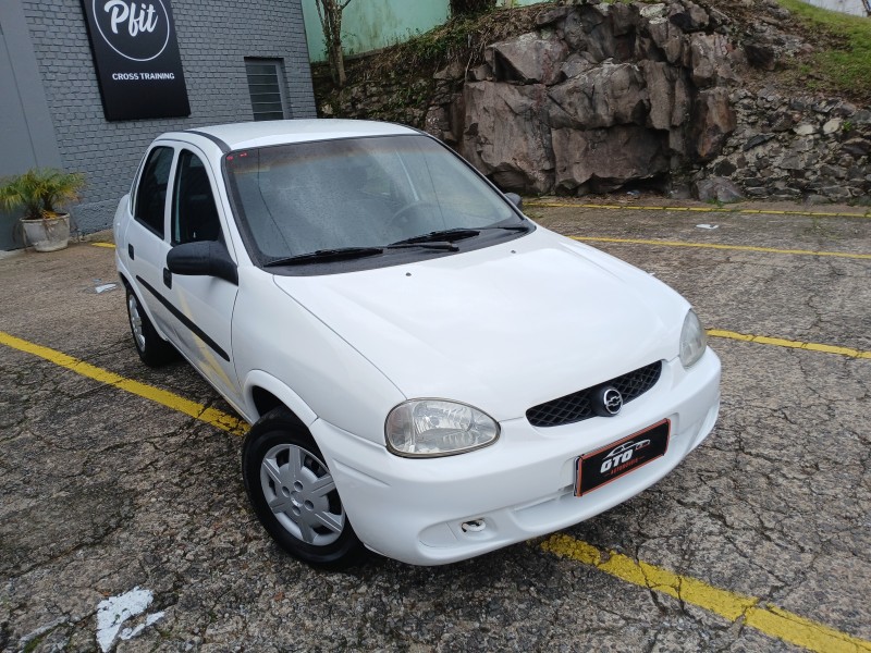 CORSA 1.0 MPFI CLASSIC SEDAN 8V GASOLINA 4P MANUAL - 2001 - FARROUPILHA