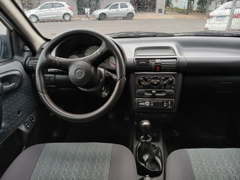 CORSA 1.0 MPFI CLASSIC SEDAN 8V GASOLINA 4P MANUAL - 2001 - FARROUPILHA