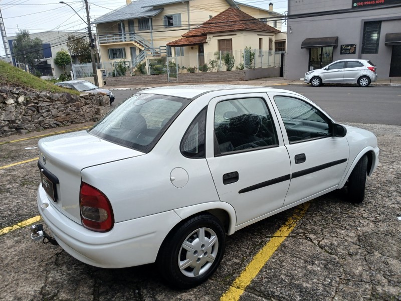 CORSA 1.0 MPFI CLASSIC SEDAN 8V GASOLINA 4P MANUAL - 2001 - FARROUPILHA