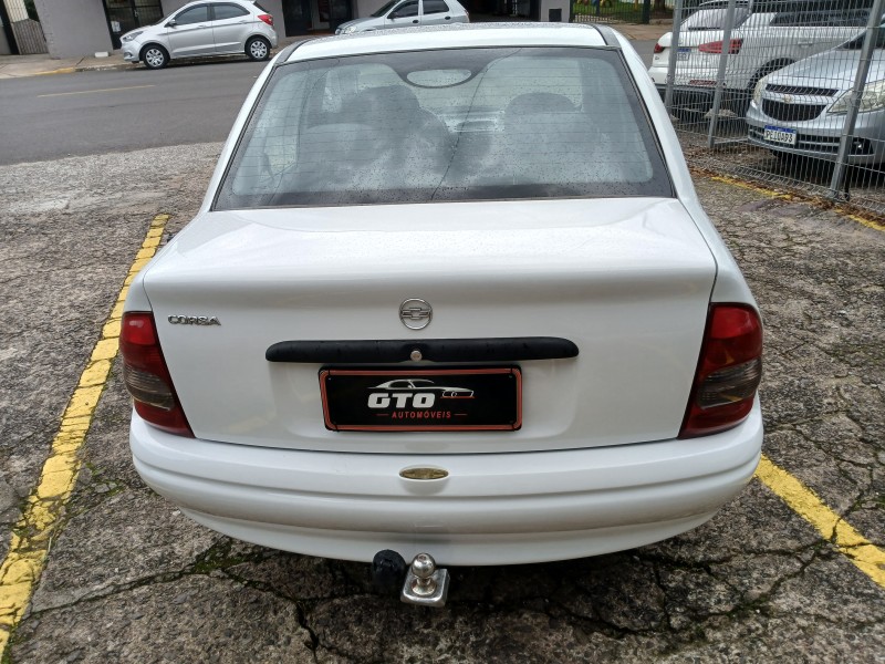 CORSA 1.0 MPFI CLASSIC SEDAN 8V GASOLINA 4P MANUAL - 2001 - FARROUPILHA