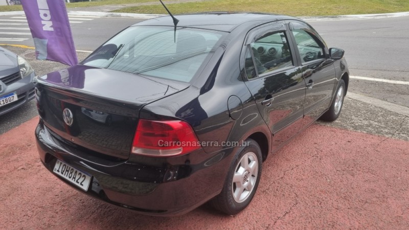 VOYAGE 1.0 MI 8V FLEX 4P MANUAL - 2010 - FARROUPILHA