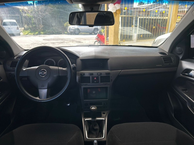 VECTRA 2.0 MPFI GT HATCH 8V FLEX 4P MANUAL - 2010 - CANELA