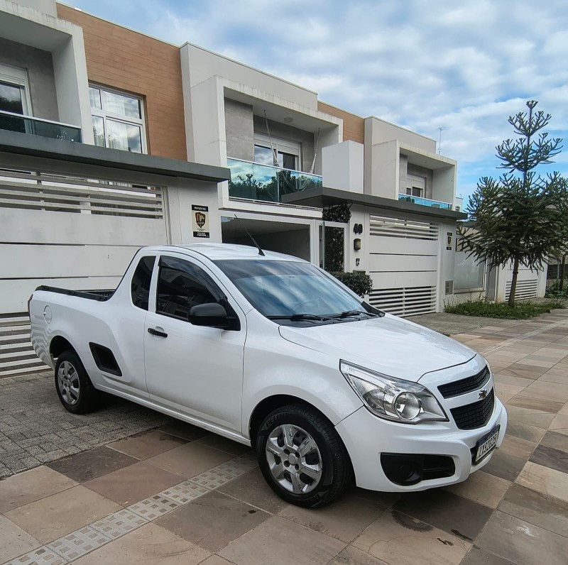 MONTANA 1.4 MPFI LS CS 8V FLEX 2P MANUAL - 2017 - FARROUPILHA