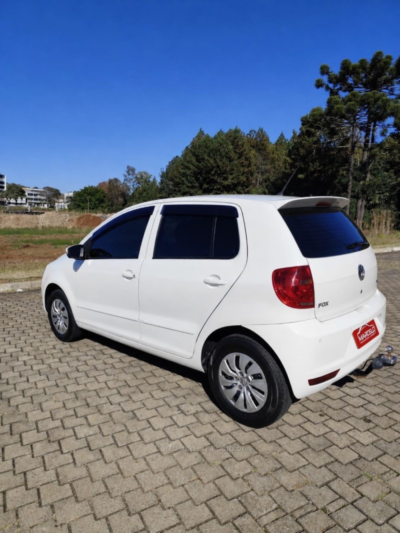 FOX 1.0 MI BLUEMOTION 8V FLEX 4P MANUAL - 2014 - GUAPORé