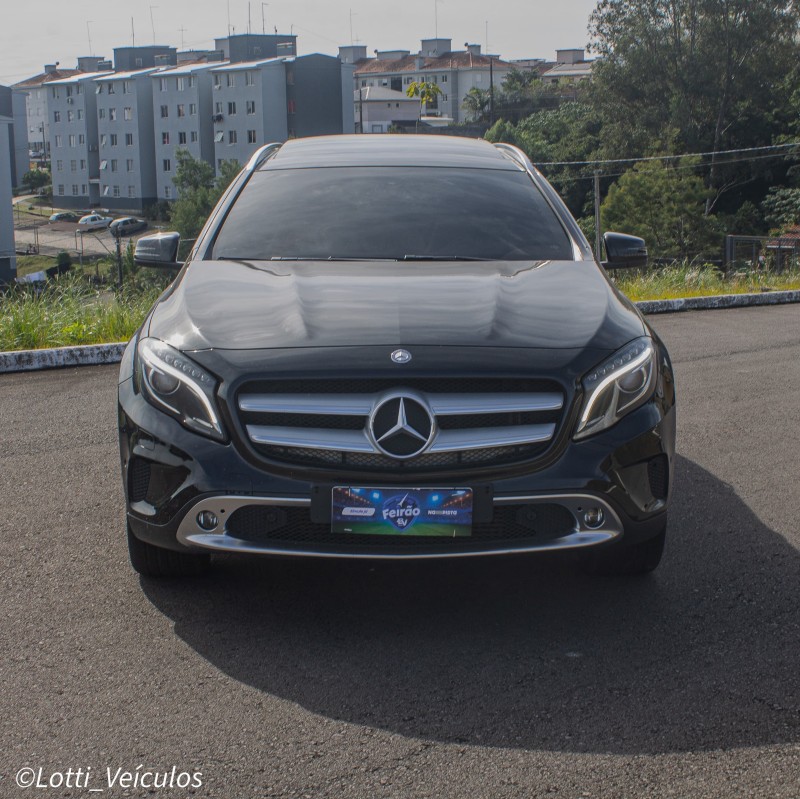 GLA 250 2.0 16V TURBO GASOLINA VISION 4P AUTOMÁTICO - 2016 - FARROUPILHA