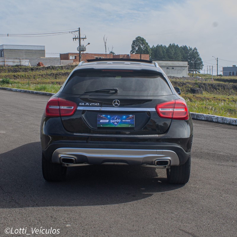 GLA 250 2.0 16V TURBO GASOLINA VISION 4P AUTOMÁTICO - 2016 - FARROUPILHA