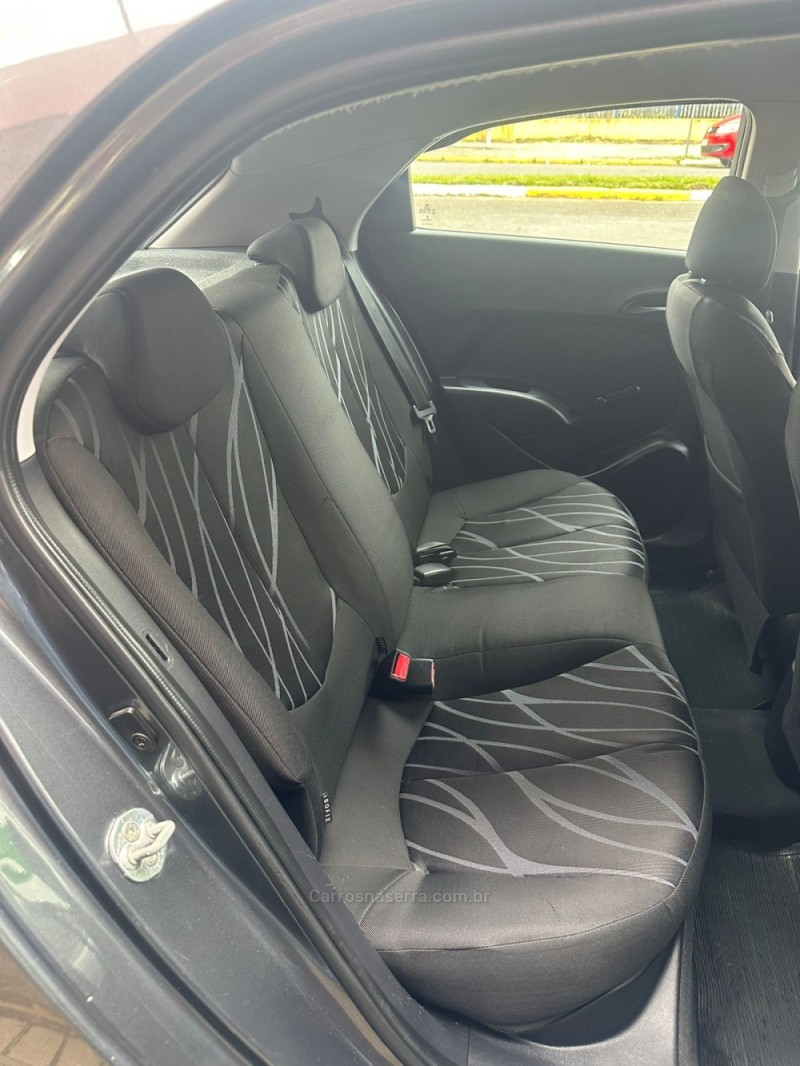 HB20 1.0 COMFORT PLUS 12V FLEX 4P MANUAL - 2013 - PAROBé