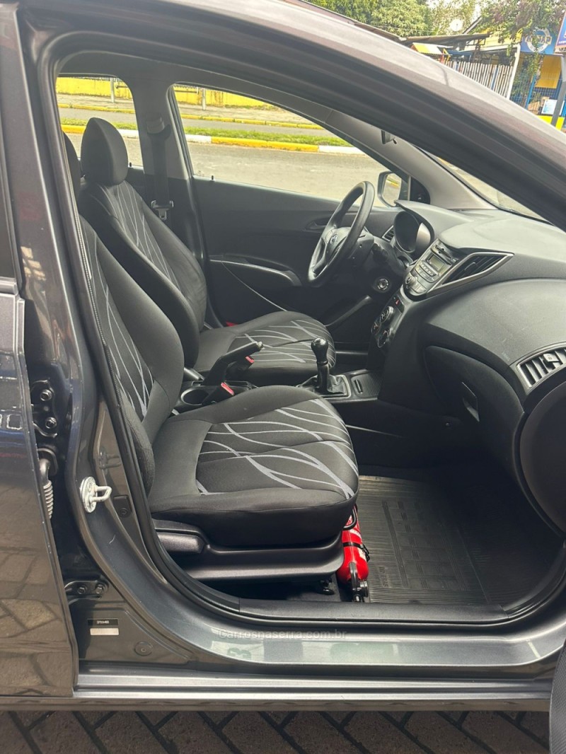 HB20 1.0 COMFORT PLUS 12V FLEX 4P MANUAL - 2013 - PAROBé