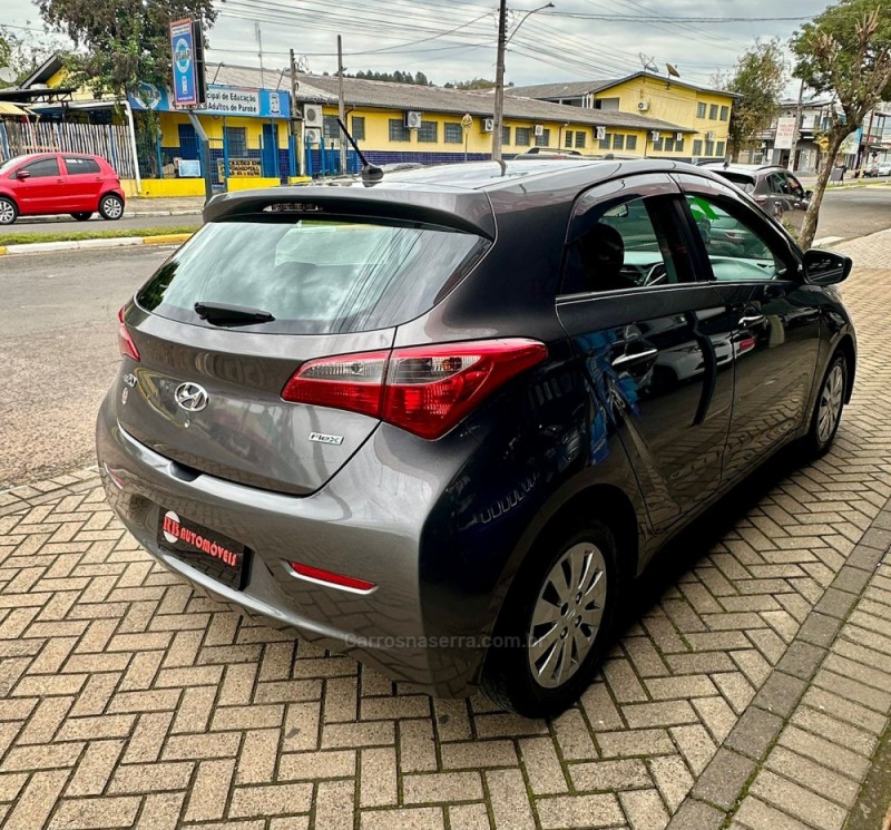 HB20 1.0 COMFORT PLUS 12V FLEX 4P MANUAL - 2013 - PAROBé
